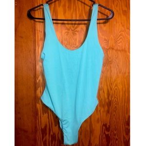 Dippin daisys swim size M never worn!!